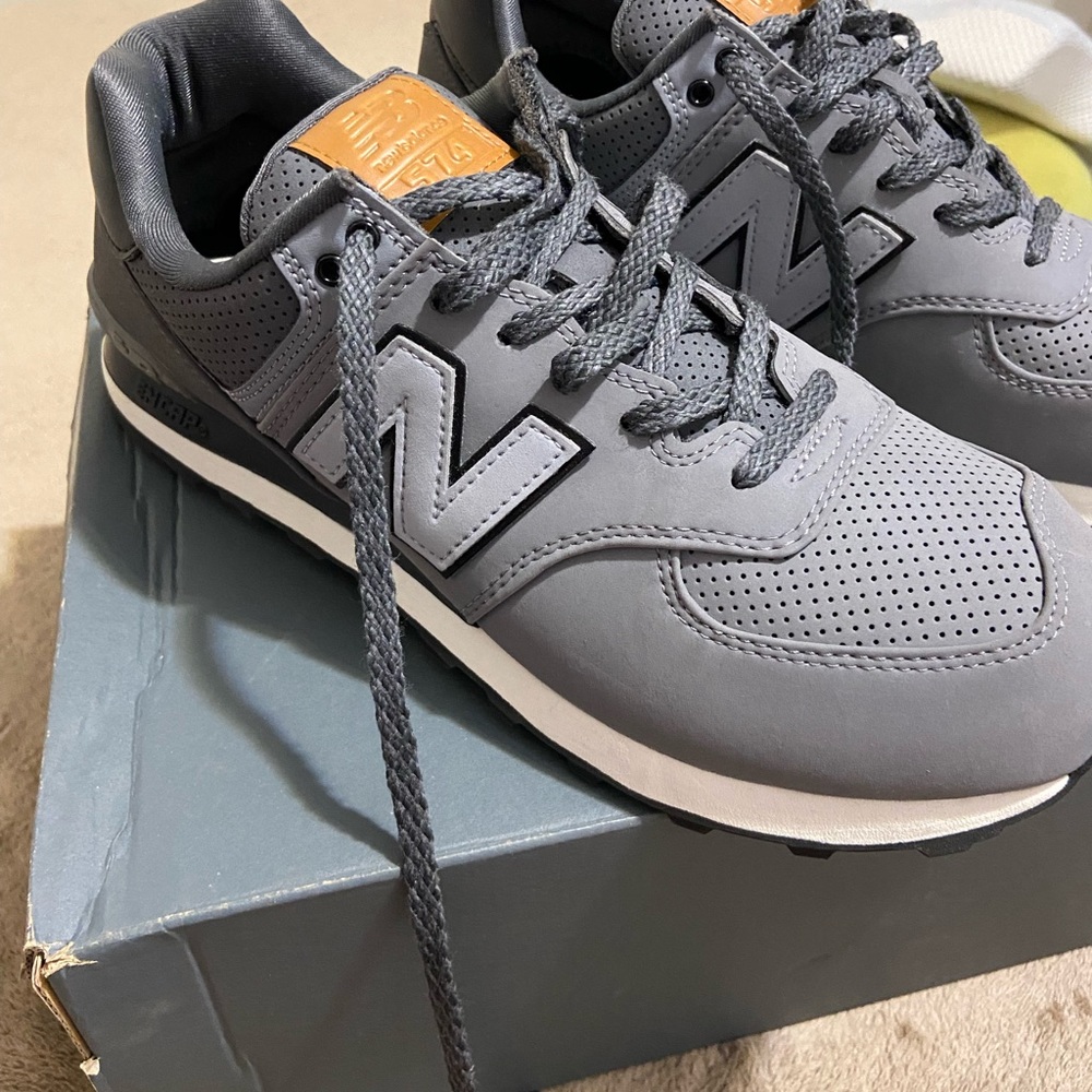 NEW BALANCE 574
